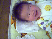 服のスマイルマークより僕のほうがとってもスマイルでしょ?