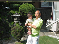 ͖lƂĂd̂ɕėtςςG炵Ă񂾁D