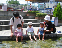 VnɒȂ,̕ŗVԒǂƂ3l.,C.