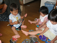 ͂NCDŗVт3lW܂ĈꏏɗVт̂.