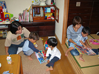 ܃}}̕GŖ{ǂłĂ邠N.肭܌Nǂł{ɂoƂĂ那I炟I