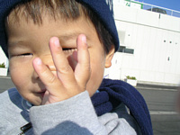 @̌Ɏw˂œĂĂƊԂقȎq(;)