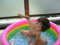 今年初めてのプールだよ♪最高だね!