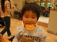 Jt[őDȂjeb̃rXPbgăjRjR.