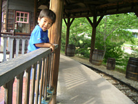 DԂ܂Ȃȁ`H킭킭đ҂Ă.