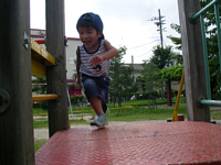 朝から夕方までめいっぱい元気に遊ぶりく.ついていけな〜い(;_;)